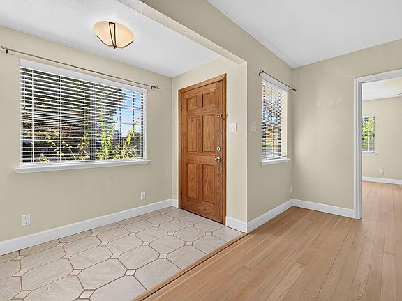 3rd image of 1315 Ridley Avenue