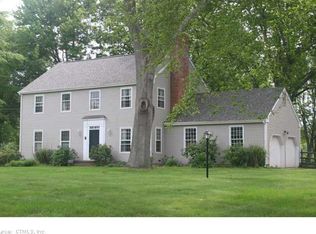 9 Sharon Ln, Old Saybrook, CT 06475