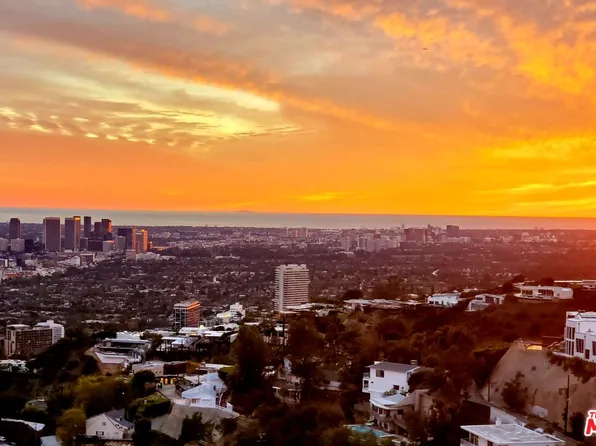 1980 Sunset Plaza Dr, West Hollywood, CA 90069