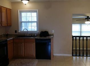 9511 Hudson Ln, Louisville, KY 40291