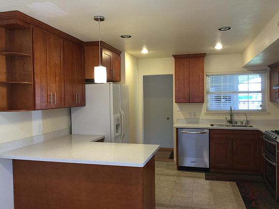 4th image of 6367 Myrtlewood Dr