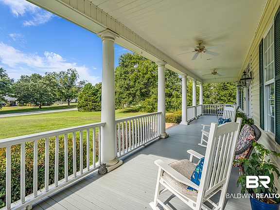 5th image of 10097 Grove Dr