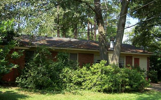 2nd image of 2406 Hoover St