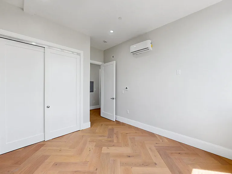1 Jackson St #204 — Photo 9