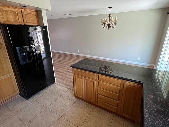4th image of 3505 S Whitingham Dr