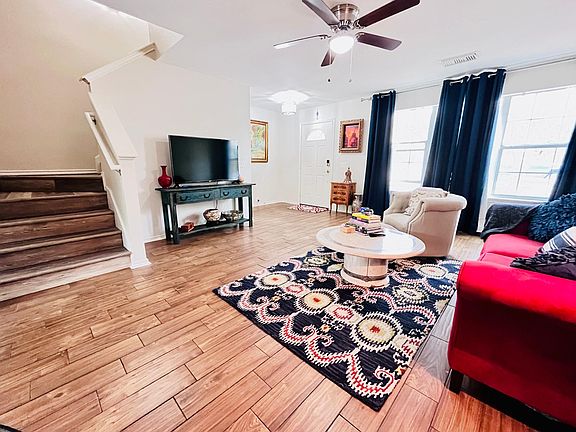4th image of 4097 Brook Hollow Dr