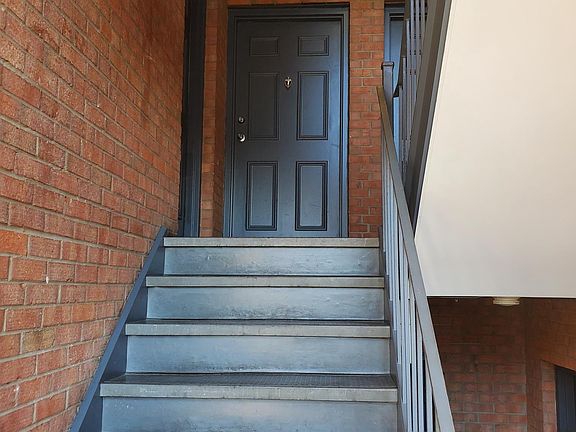3rd image of 1805 William St #C