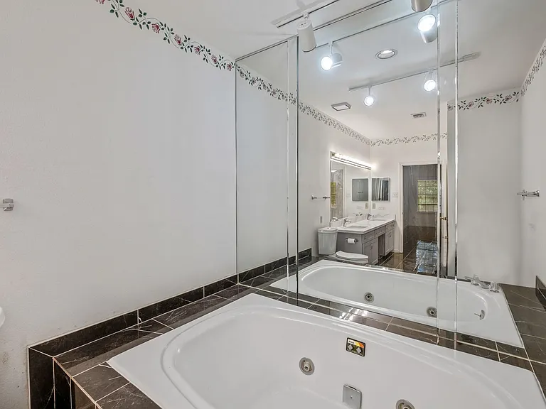 3124 Holly Hall St #3124 — Photo 10