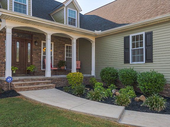 3rd image of 101 Eagle Landing Dr