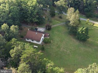 496 Haven Farms Cir, Petersburg, WV 26847