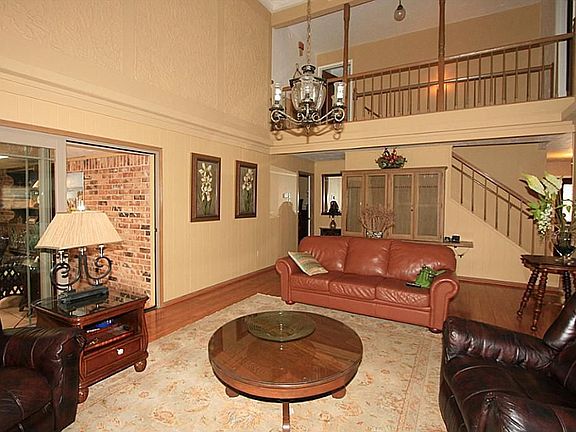 3rd image of 5206 Peach Creek Dr