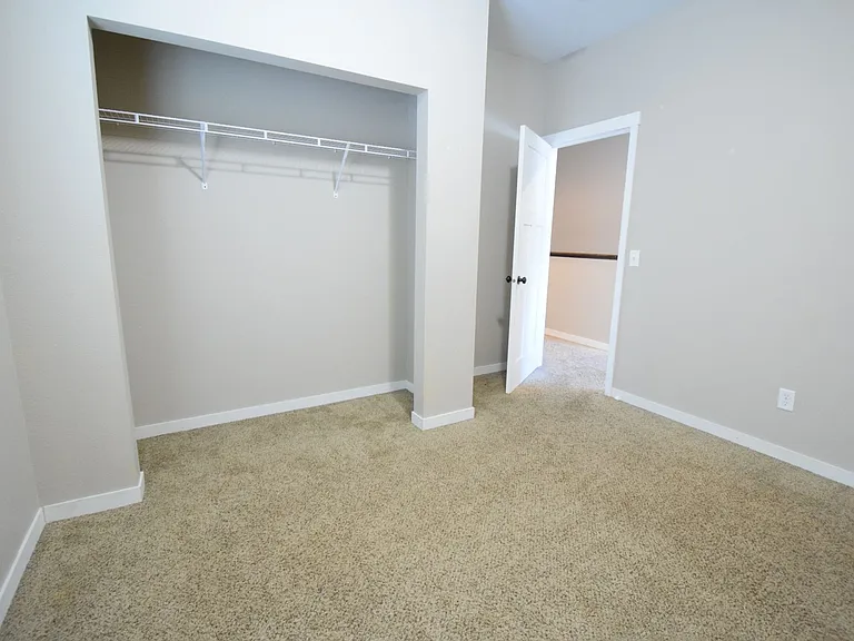 224 James Ave — Photo 29