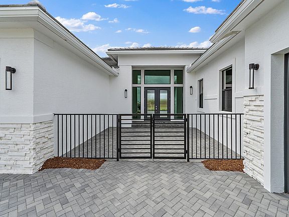 3rd image of 13352 SW Shinnecock Drive