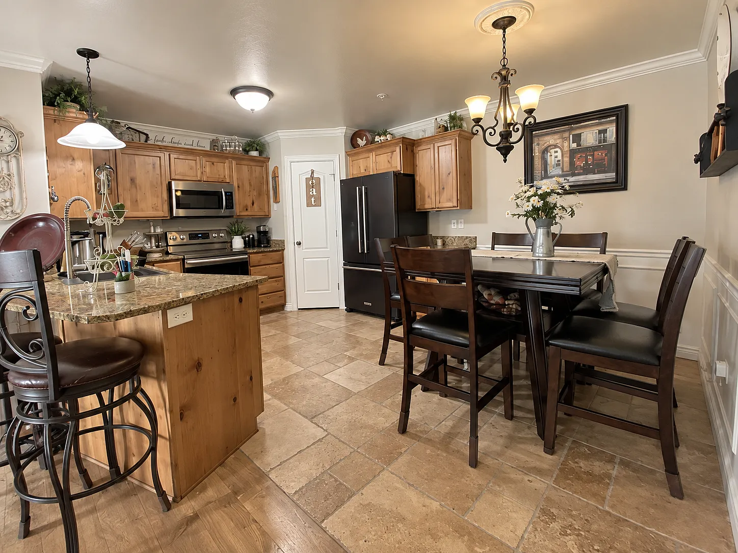 3 bed, 1154 sqft, $1,800 — Photo 3