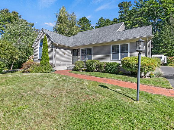 3rd image of 26 Evergreen Farms Road