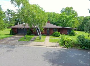 914 Riggs St, Bloomer, WI 54724