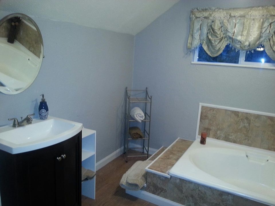 1st image of 309 Louviers Ave