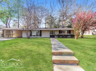 955 Briarwood Dr, Jackson, MS 39211