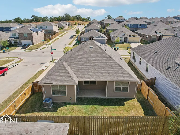 180 Ridgeland Oak Dr — Photo 8