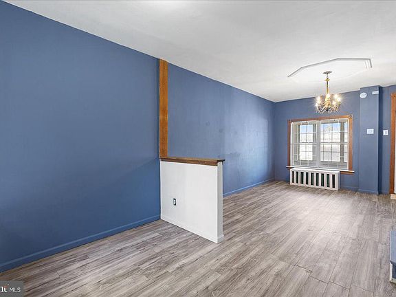 5th image of 231 S Broadway