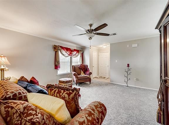 2nd image of 1027 Enfilar Ln