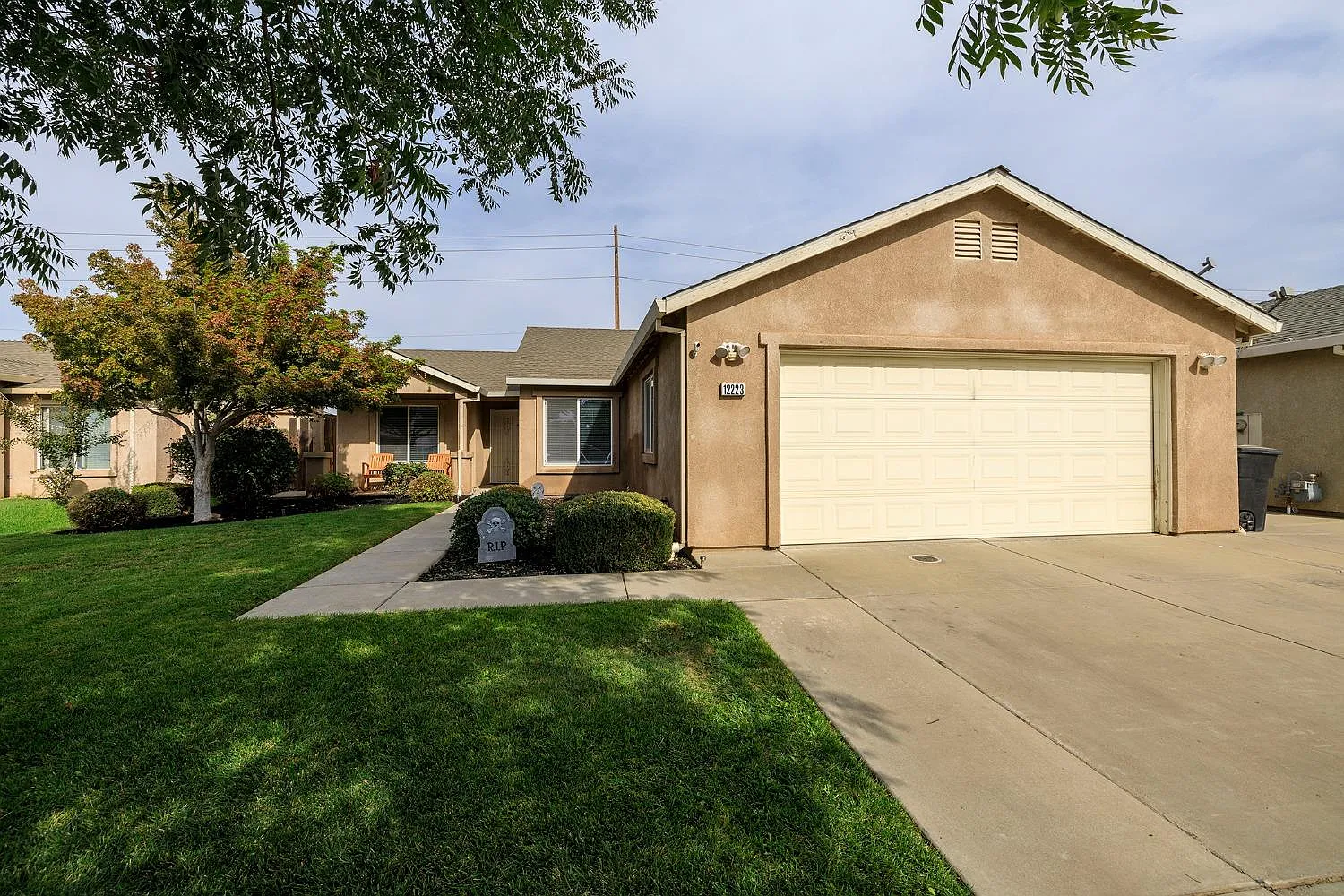 12223 Quicksilver St photo 1
