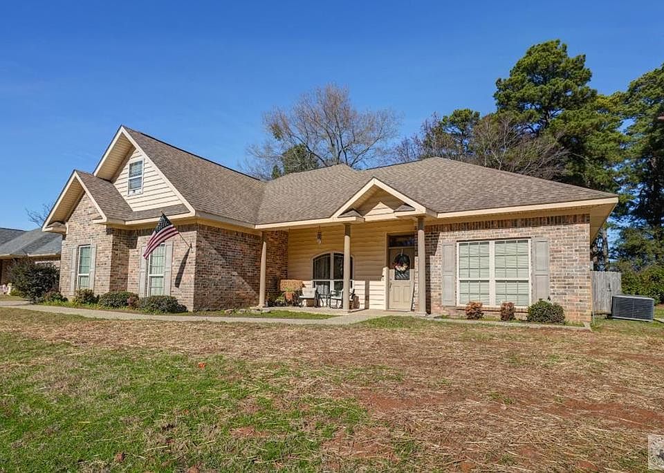 1st image of 6910 Woodmere Ct