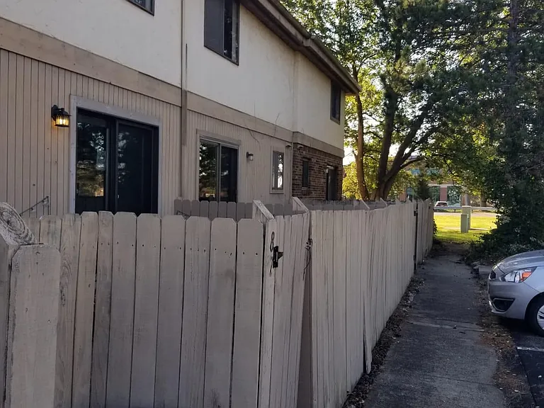 89 Stornoway Dr W — Photo 8