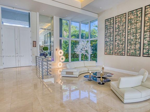 5th image of 128 Orquidea Ave