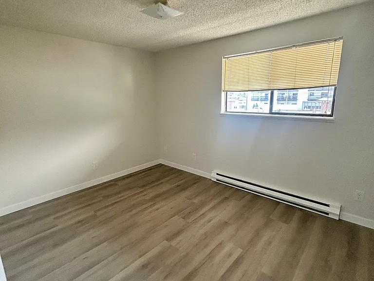 6109 N Colton St #16 — Photo 7