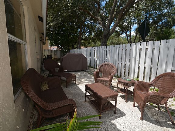 4th image of 6060 NW 44th Ln