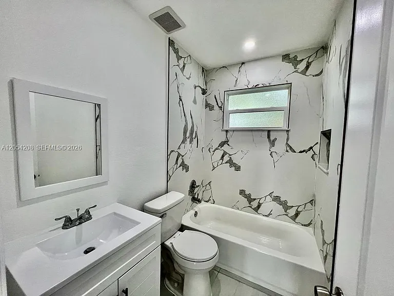 917 NW 103rd St #917 — Photo 13