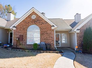 1402 Hillsboro Ln, Helena, AL 35080