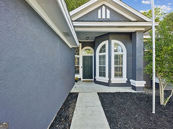 5th image of 304 Maggie Way