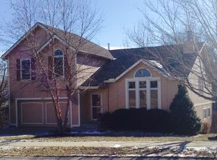 11237 Lakeview Dr, Kansas City, KS 66109