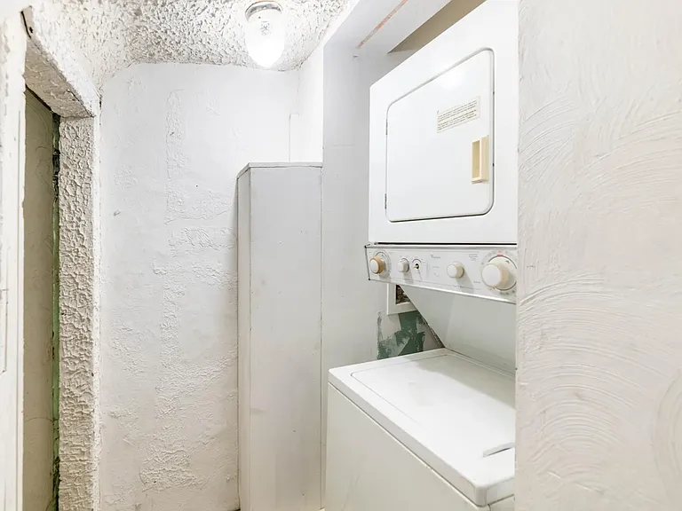 1425 W St NW #TOP — Photo 11