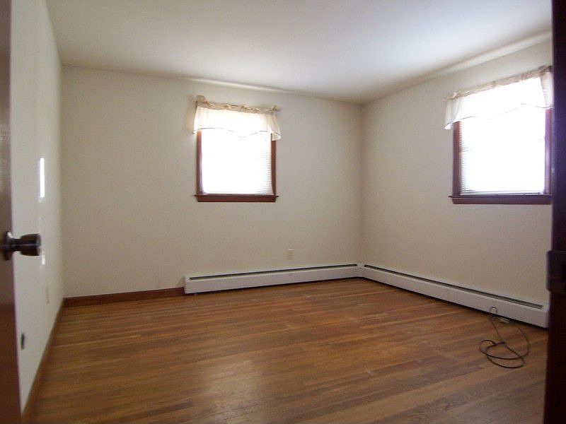 2nd image of 89 Jane Ave