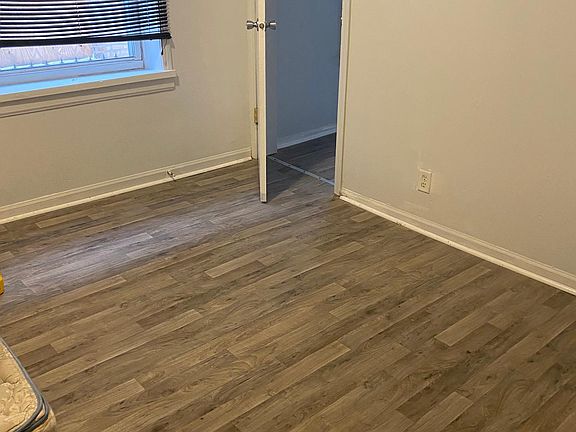 4th image of 1628 E 74th Pl #1