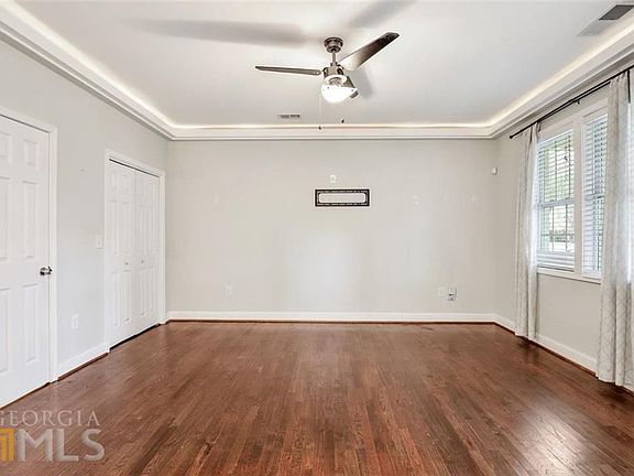 3rd image of 1153 Wade St NE #16