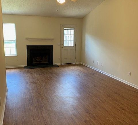3rd image of 2611 Richard Dr #A