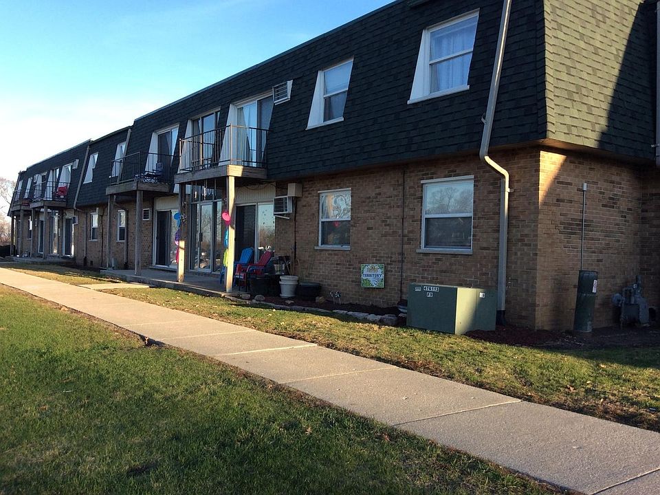 1st image of 8560 W 102nd Ter #5-211
