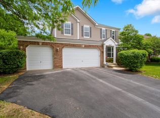 2049 Cabrillo Ln, Hoffman Estates, IL 60192