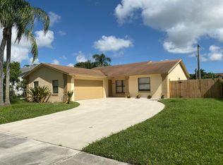 5791 Autumn Ridge Rd, Lake Worth, FL 33463