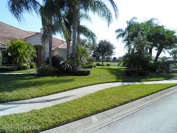 3rd image of 687 Deerhurst Dr