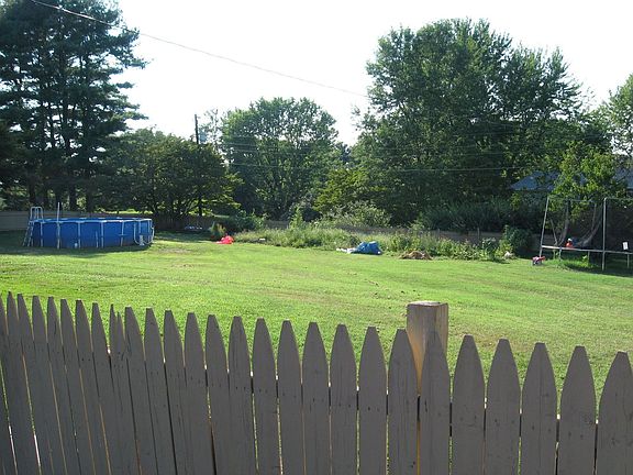 3rd image of 20072 Williams Dr