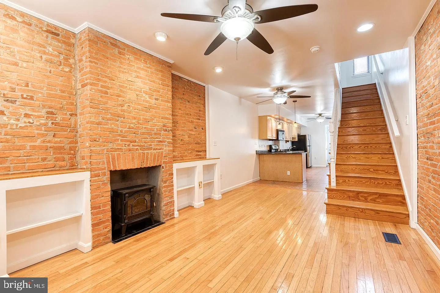 3 bed, 3.5 bath, 1346 sqft, $2,949 — Photo 4