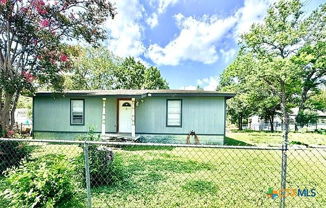 1st image of 1009 Morelos St