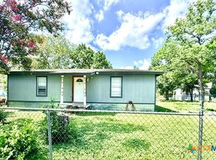 1009 Morelos St, Seguin, TX 78155