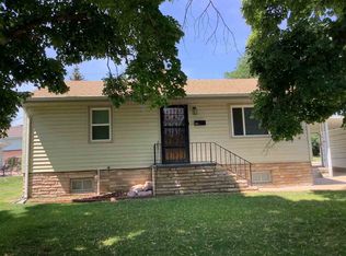 706 Westridge Pkwy, Mccook, NE 69001
