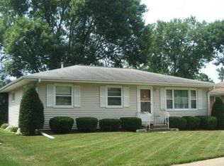 2723 Henry Ct NW, Cedar Rapids, IA 52405